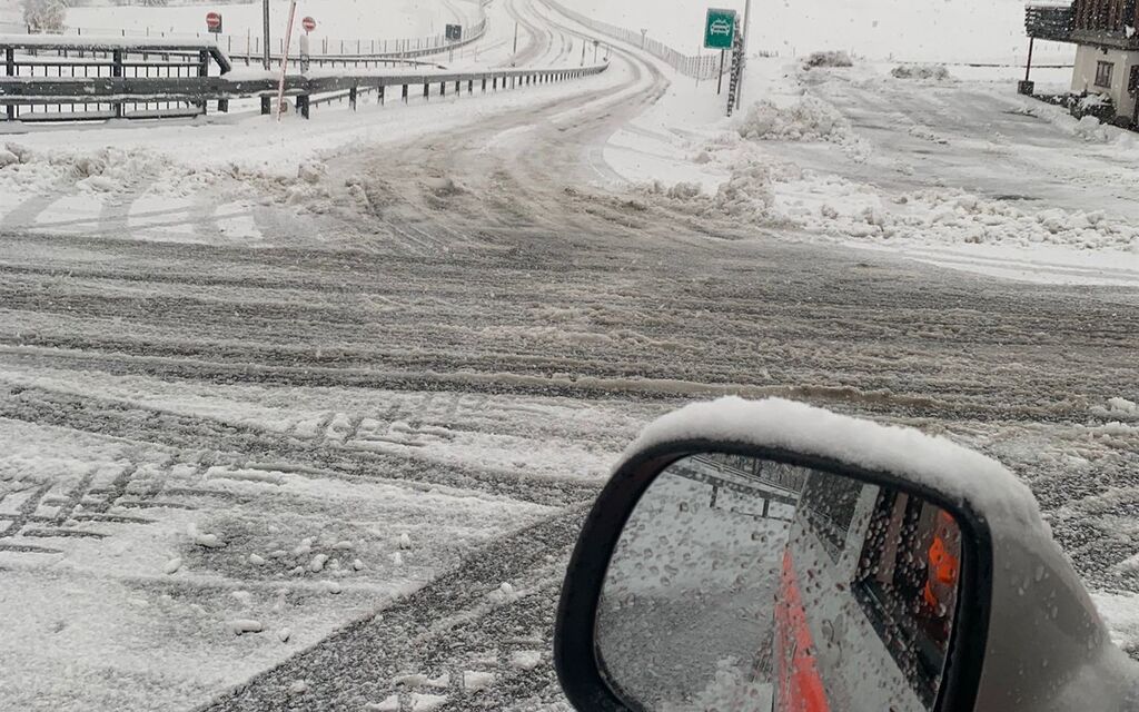 2021 11 02 Verkehrsbehinderungen Schnee  W 1600  H 0 A5c6a