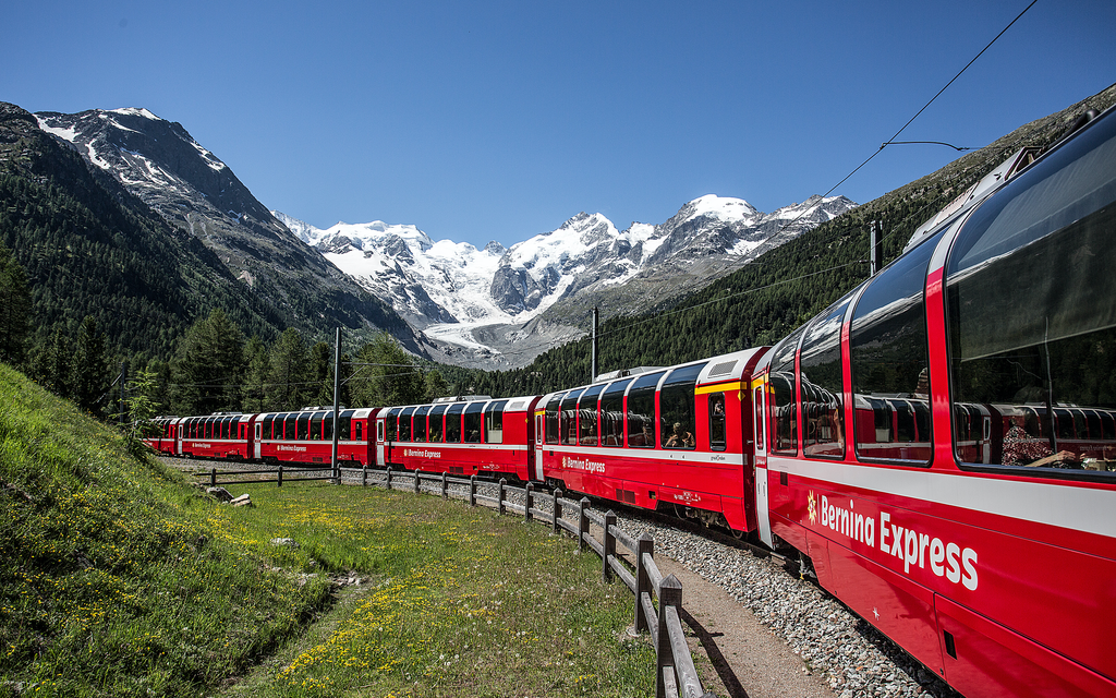 Bernina Express Mit Morteratschgletscher 821cf