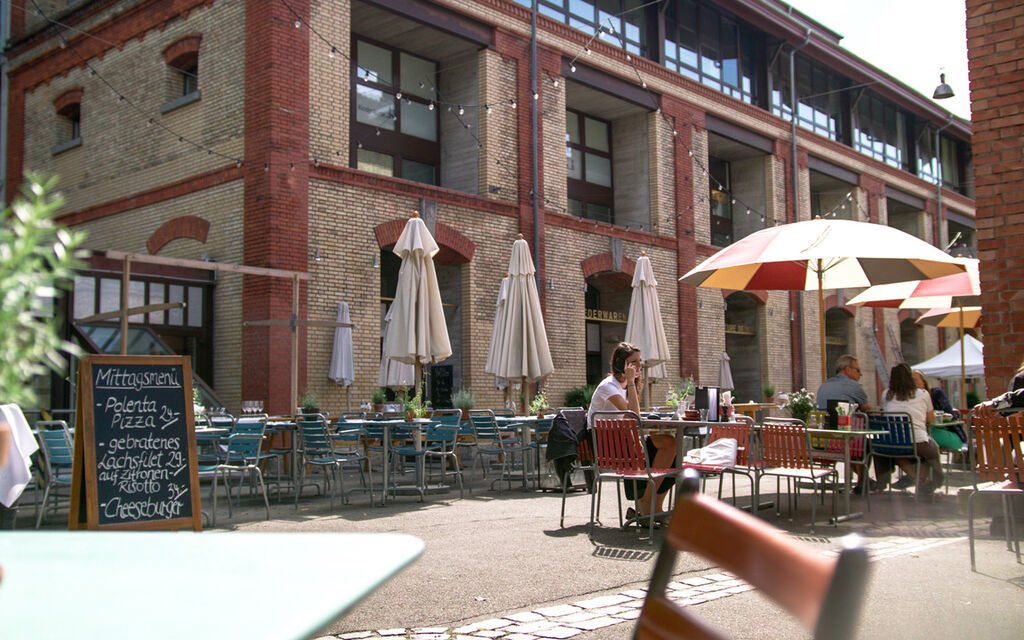 Muehle Tiefenbrunnen Hof Gebaeude Hof 04 914bc