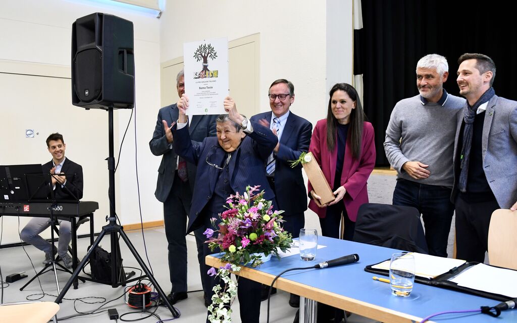 Remo Tosio Socio Onorario Pgi 388a4