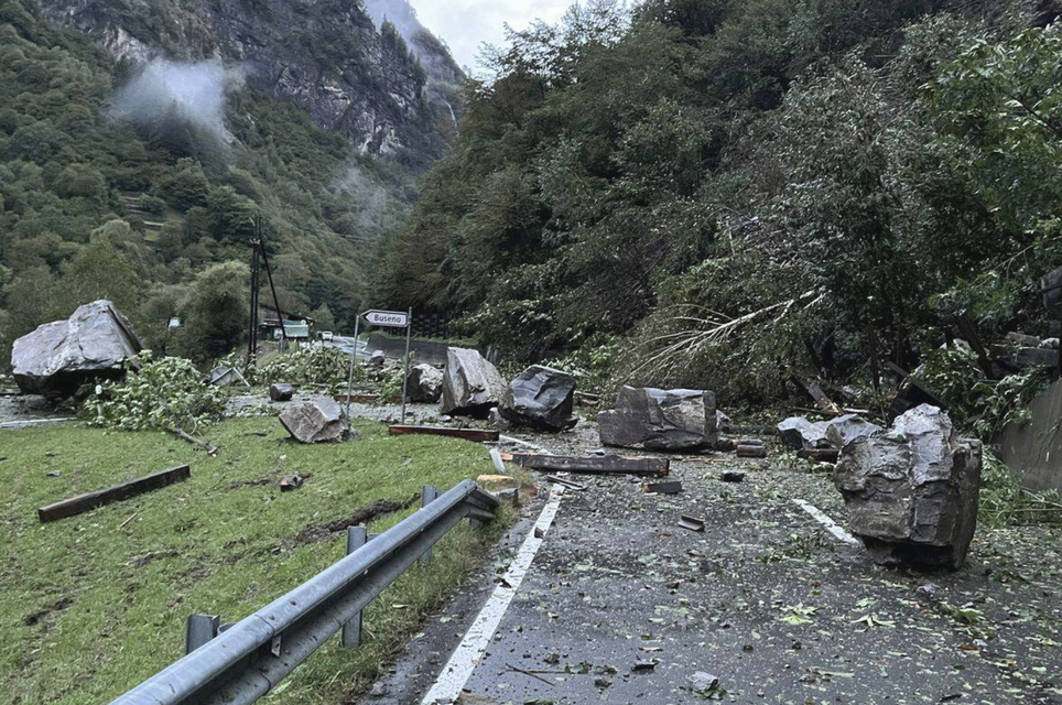 Strada Calanca Buseno E74fd A8819