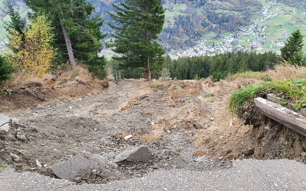 06ead2b1 3345 46ee ae31 4840874081f7 7877d