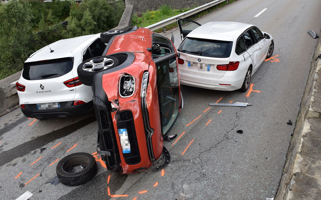 1C32FFA1 9AC5 476D 9CAE 012377699A79 D01b7