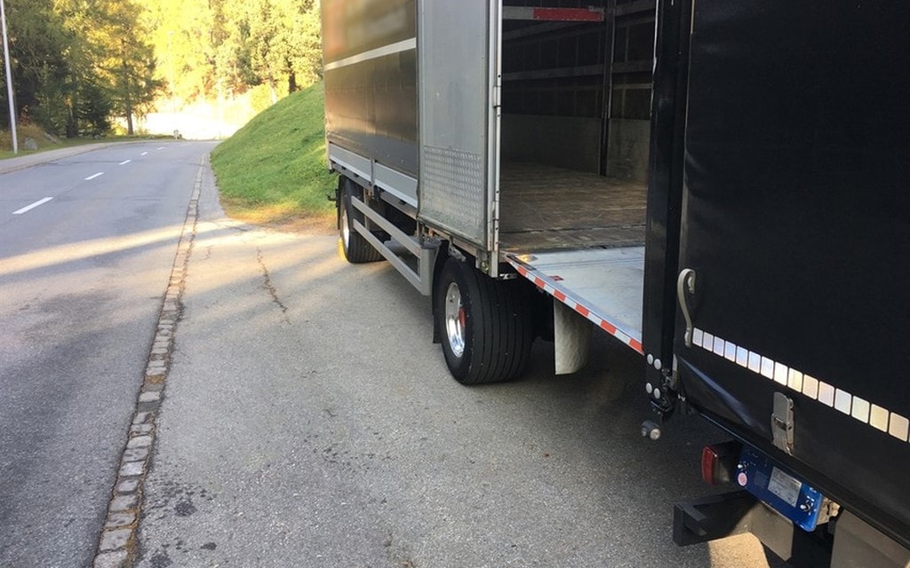 2018 10 10 Sturz Von Hebebühne St Moritz  W 1200  H 0 6faeb