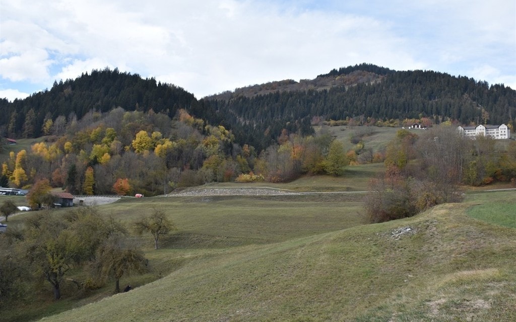 2018 11 04 Gleitschirmunfall Schluein  W 1200  H 0 B3d56