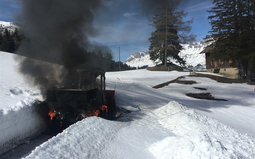 2019 05 08 Valbella Brand Schneefräse2  W 1200  H 0 B76e4