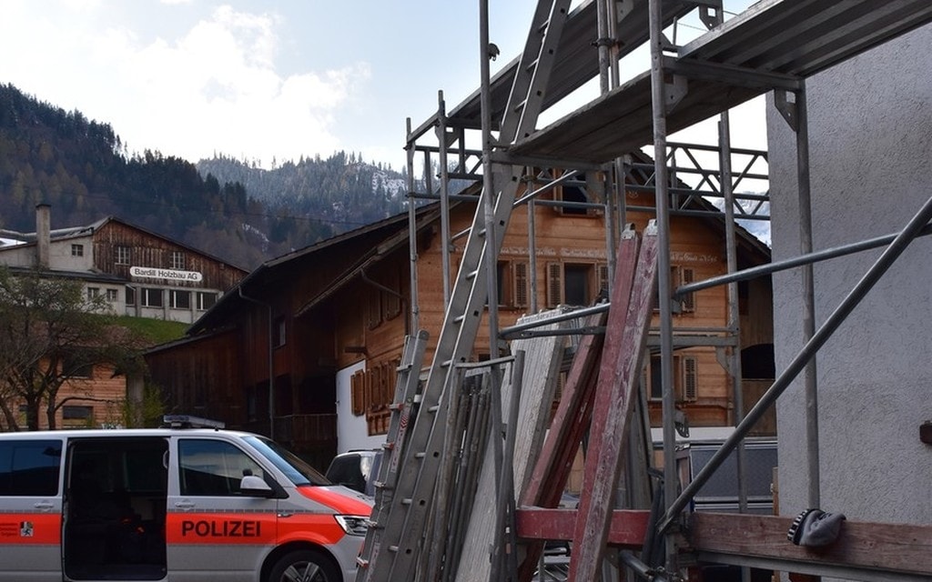 2019 11 14 Arbeitsunfall Jenaz  W 1200  H 0 C778b