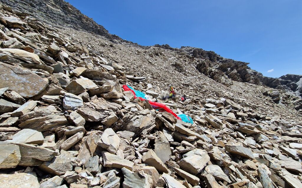 2022 06 19 Gleitschirmunfall Tschlin  W 1600  H 0 Cc10f