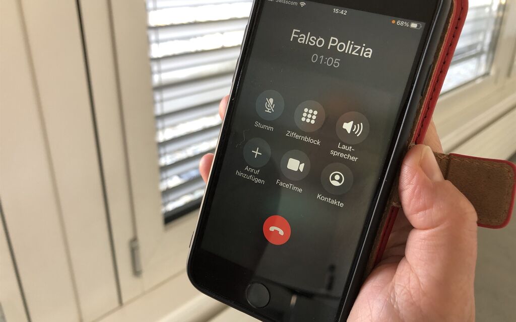 Falso Polizia  W 1600  H 0 6b346