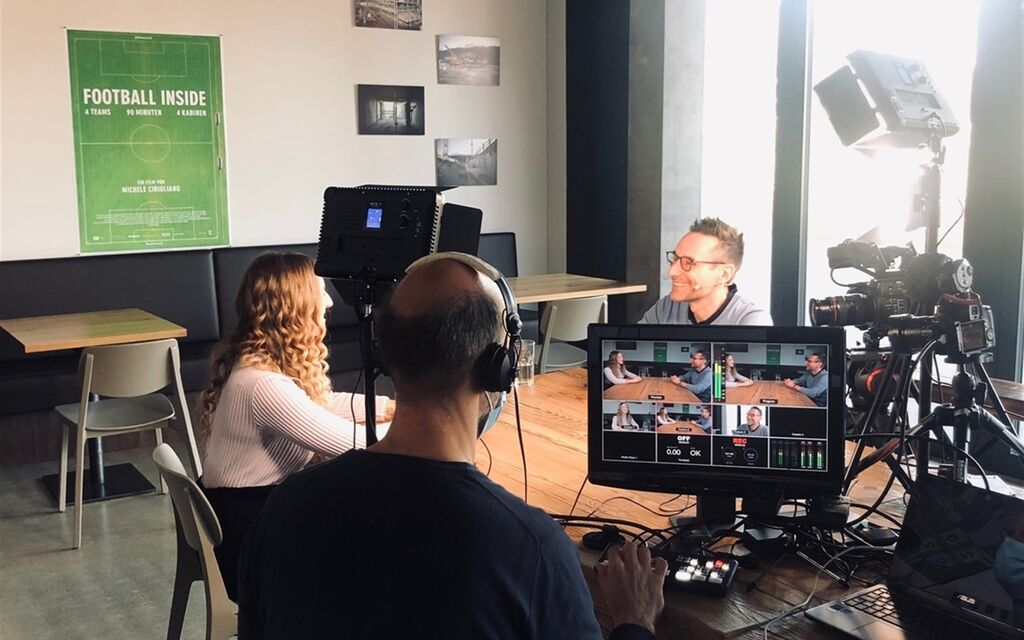 Foto 3 Filmfördermodell  W 1200  H 0  W 1600  H 0 B139e