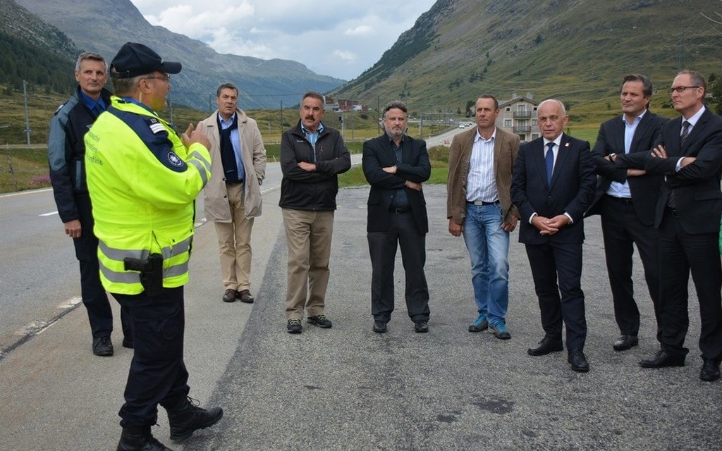 Maurer Bild  W 1600  H 0 A2d2c