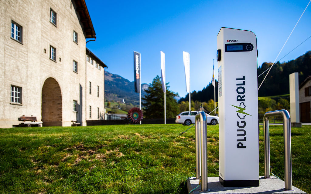 PLUGN ROLL Ladestation G6 Ef828