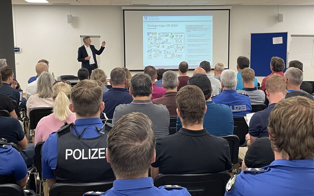 Polizia Polca 2025 A6545