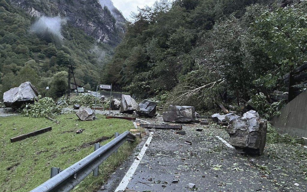 Strada Calanca Buseno E74fd