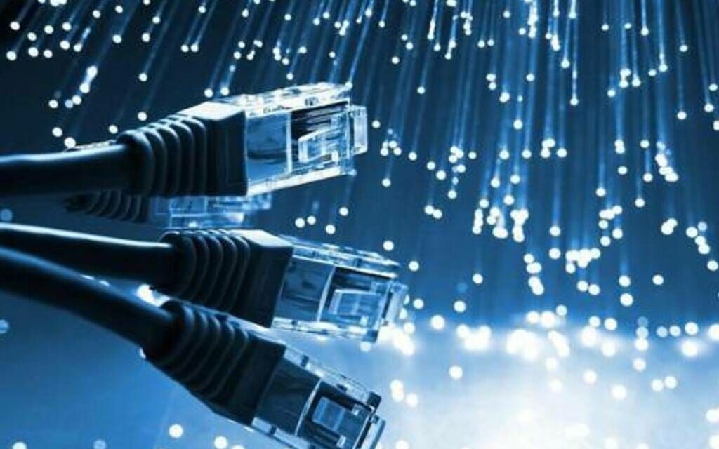 Banda Ultralarga Ea001