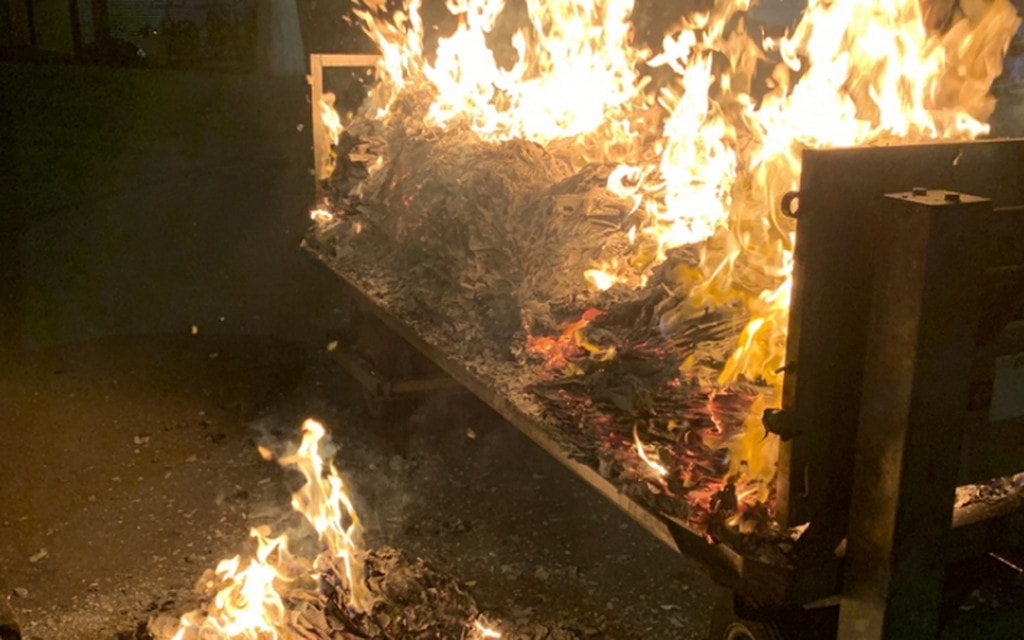 L  Carrello In Fiamme A Coira Gta9 2e450