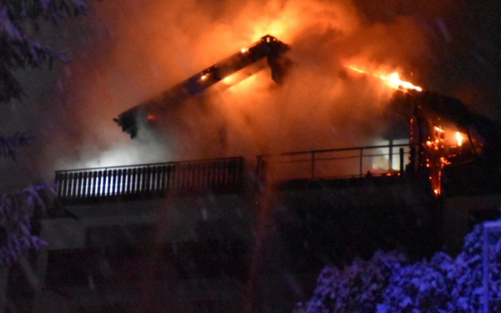 L  Casa In Fiamme A Sedrun Geqd 476df