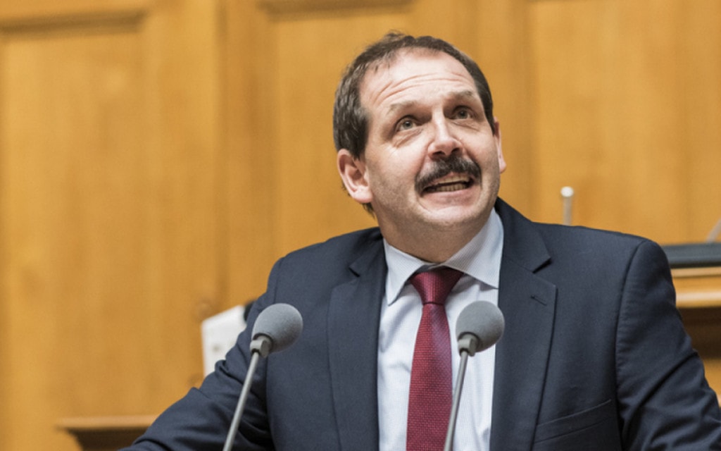 L  Il Pdb Difende Il Seggio Con Campbell Gucj Bb823