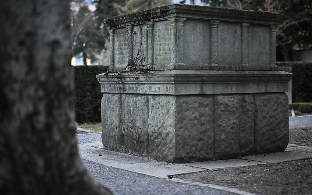 Monumento Nazismo Coira 59026.HR 28944