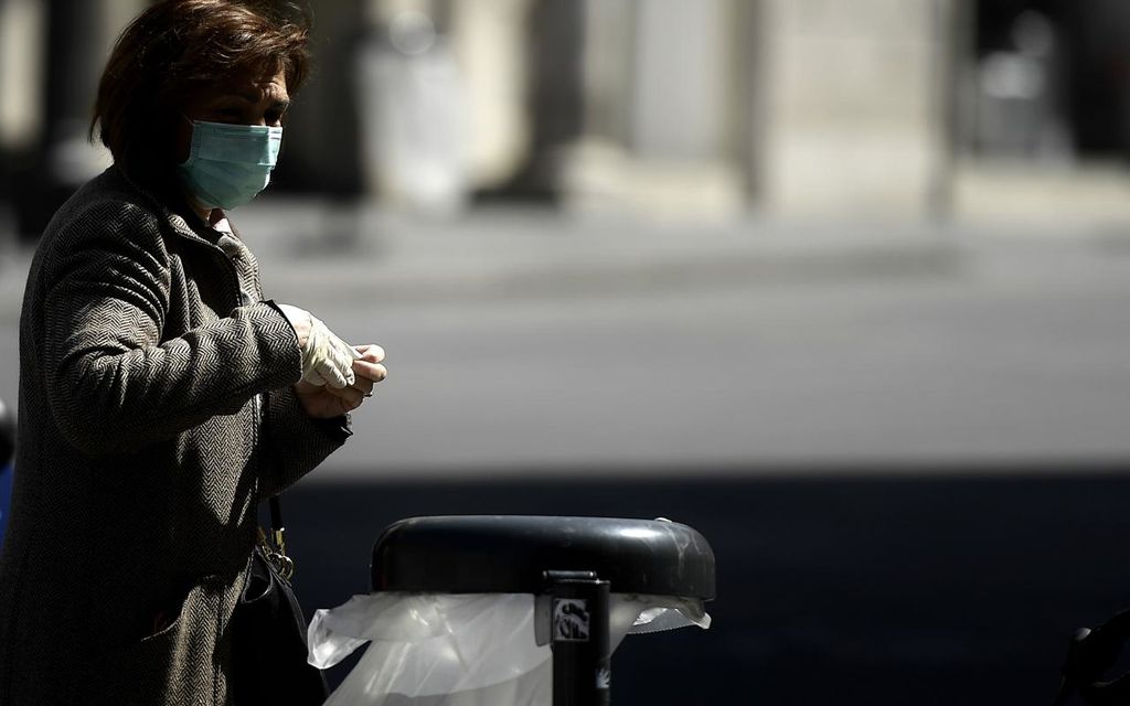 Virus Mascherina Donna Afp 56966