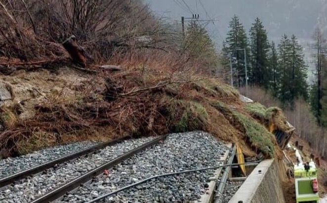 Frana Cadera 1 775cf