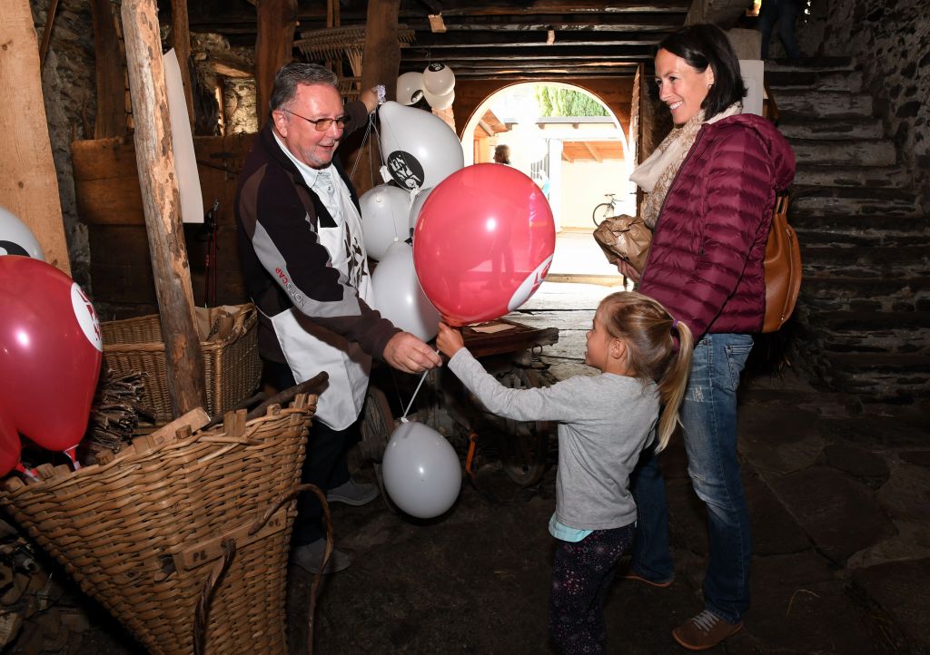 DSC_5952.jpg Res 1273 Ab6ec1bdb584b0707f05c54eee8c3387