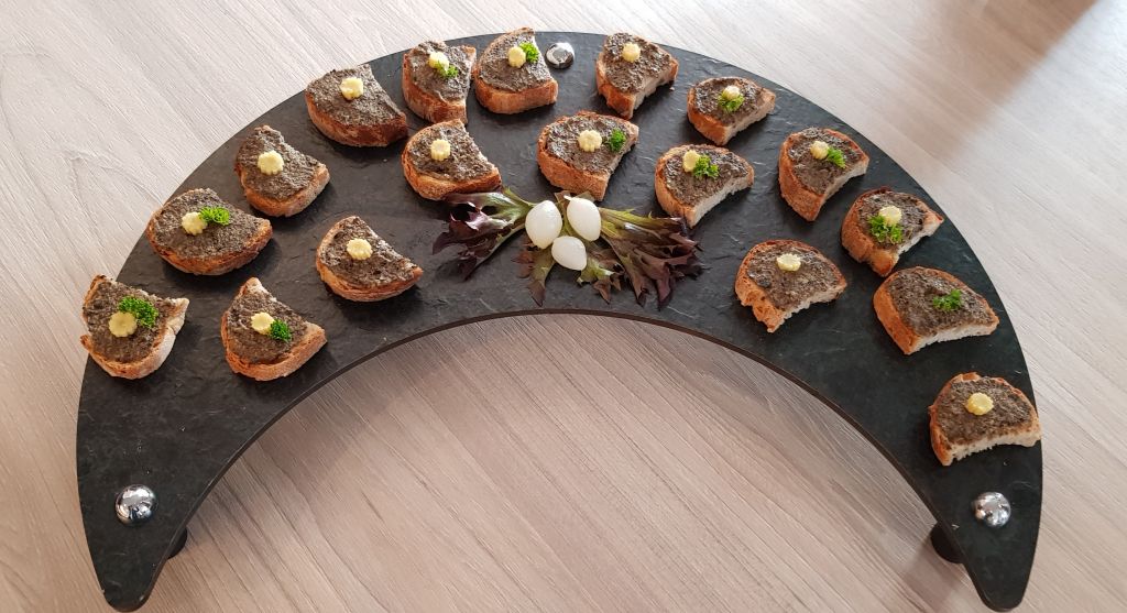 flora4.jpg Res 2037 C8847fb28990aa69cc1e846630698d5d