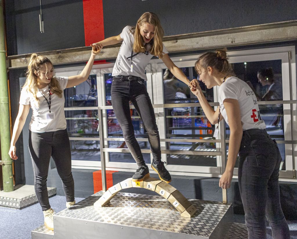 6_Nationaler-Bildungspreis_Torbogen.jpg Res 2721 44764166670af260bef396a0d97d227d