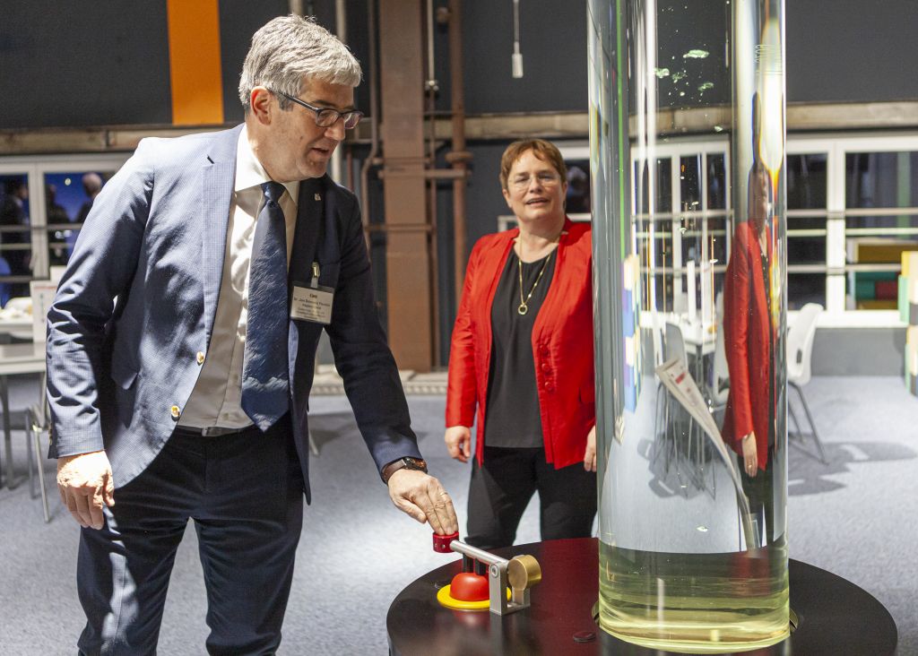 7_Nationaler-Bildungspreis_Luftringe.jpg Res 2721 91f5118442891bce55c8139b75b6c592