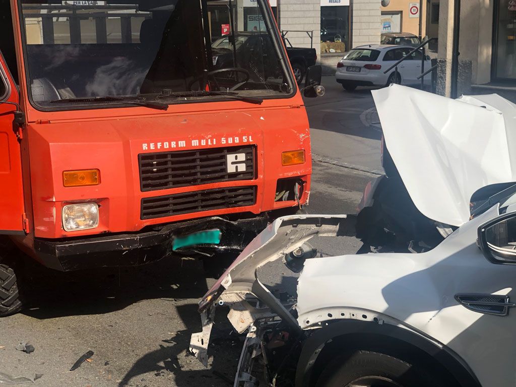 IMG_0833.jpg Res 4404 5cafe397880473f2f9ffe187ae22c5b1