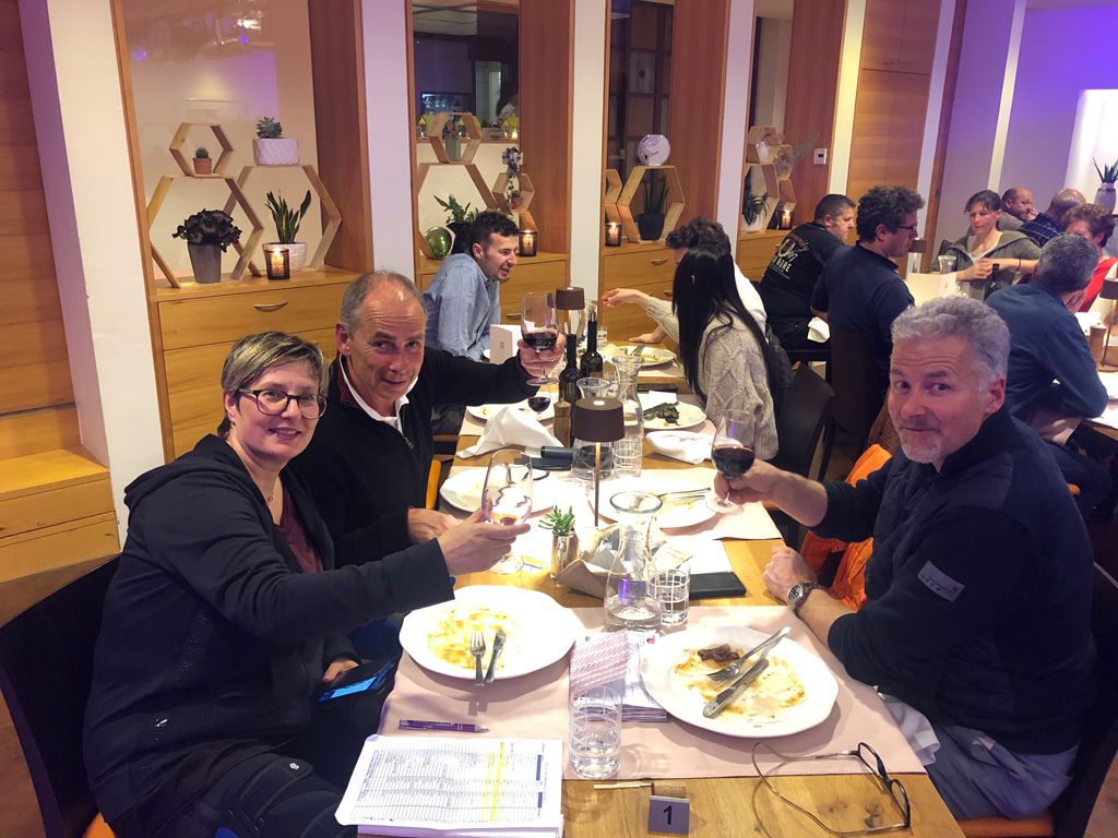 IMG_1580.jpg Res 4919 4deae80d85aa2dc3c64ca7537f0582c7