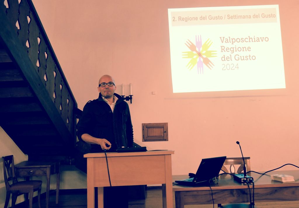 DSC_3649.jpg Res 6653 0981af75a42ebd05432296057082a652