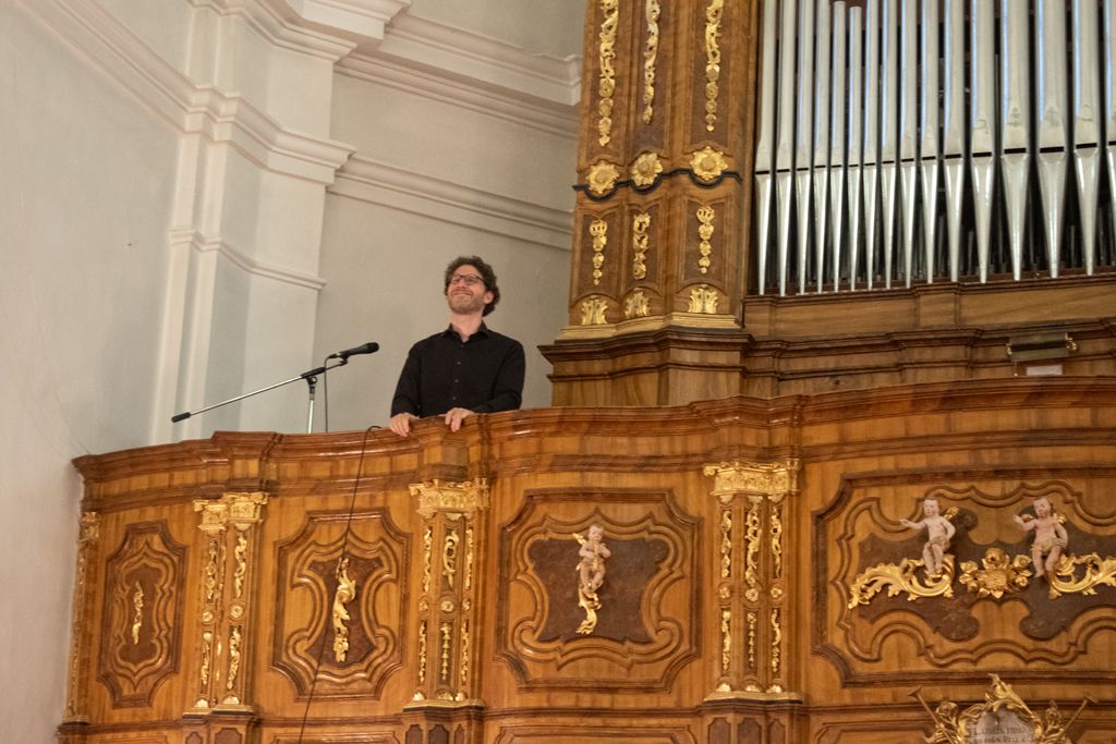 _DSC0004.jpg Res 7142 49ebdc50ee7eaed5a13d09876e8a41b0