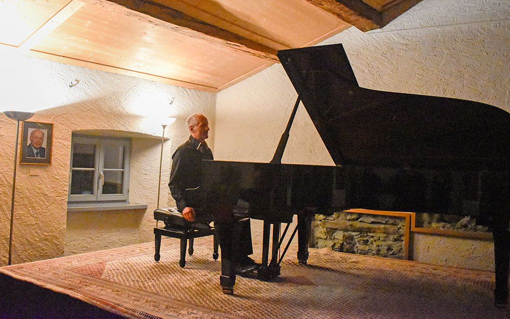 _DSC0068.jpg Res 7293 14dcd325910d252abe957f8df5e98836