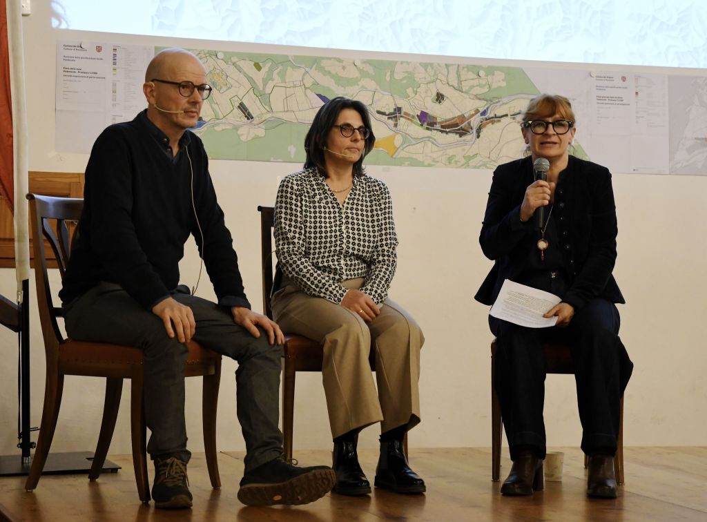 DSC_7704.jpeg Res 7469 A4246d842f3da88cc3a4c6433372f4c7