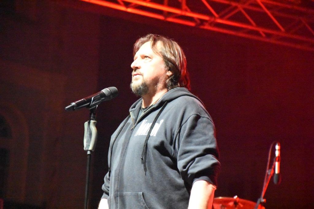 Saenger_Yuri_Cilloni_Nomadi_in_Poschiav_2025©Urs_Oskar_Keller_2025_CH-8597_Landschlacht_KLM_3693-1.jpg Res 7878 2cb5c18cb83fadf5fb23fda599a87269