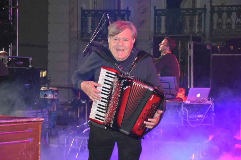 Band_Gruender_Beppe_Nomadi_in_Poschiav_2025©Urs_Oskar_Keller_2025_CH-8597_Landschlacht_KLM_3645.jpg Res 7878 7598d260371479ee2b6768da5c4a2810