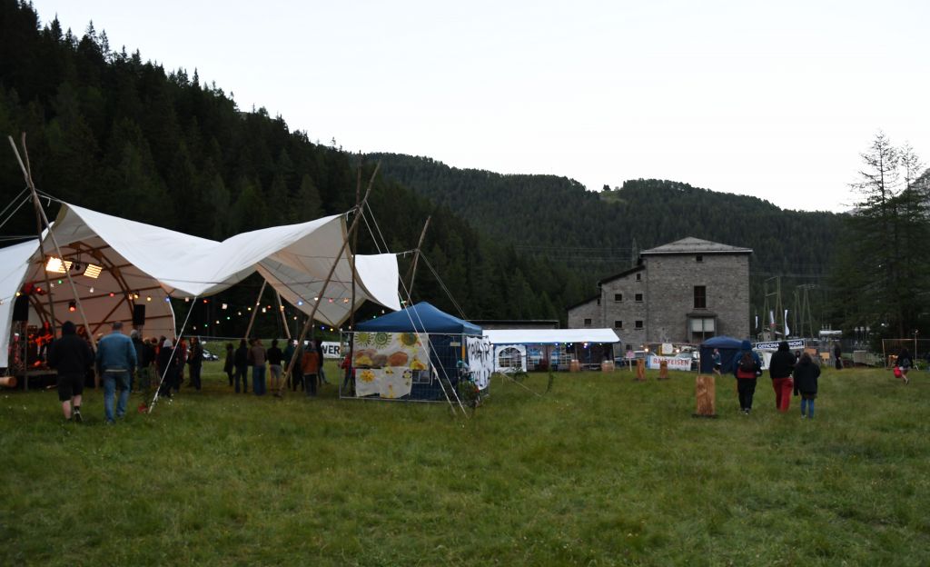 DSC_3700.jpg Res 809 410c1edabe8c22e177e035d3a8e63f00