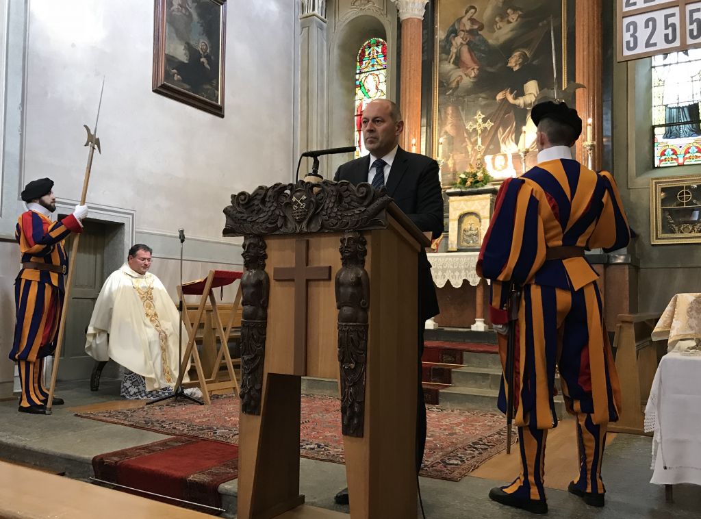 IMG_0346.jpg Res 837 220d5d8dbd9d6bced7b1492efec90199