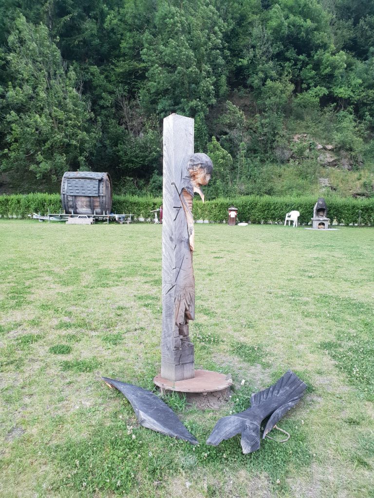 20180709_201501.jpg Res 879 F066377df77e1d3f245fe9a282fff602