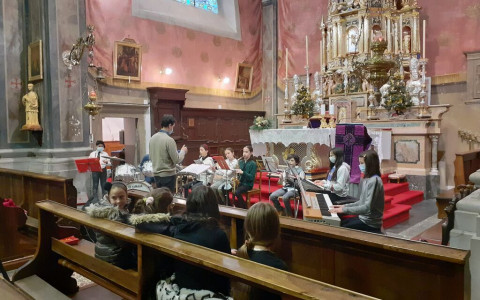 Gli auguri della Scuola di Musica Brusio Gli auguri della Scuola di Musica Brusio