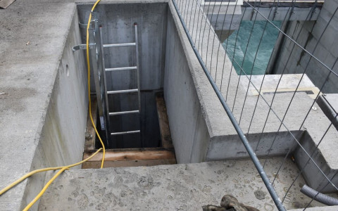 Ferito grave l’operaio caduto in un pozzo