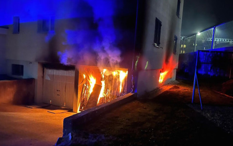 Landquart: garage in fiamme