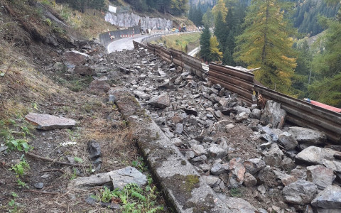 Lavori sgombero strada Bernina fino a mercoledì
