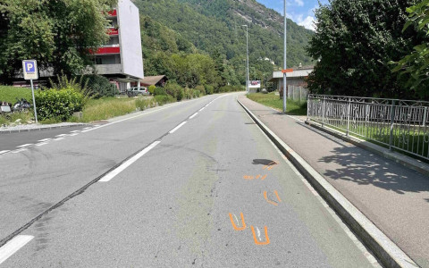 Grono: moto tampona auto, ferita 16enne