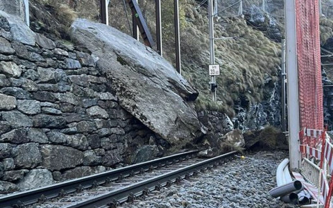Caduta massi: chiusa anche la tratta del Bernina