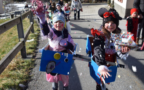 Corteo di Carnevale di Brusio: le foto