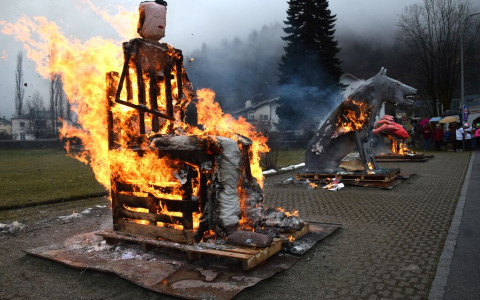 Corteo Pupoc da marz scolari grado superiore I