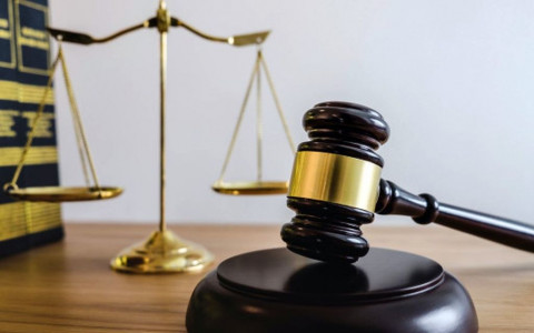 Nuove accuse contro Quadroni e capo polizia