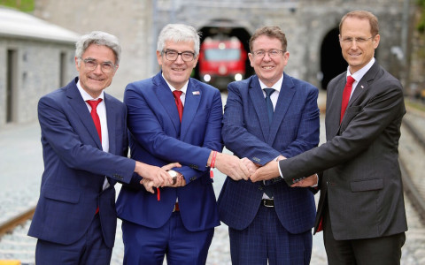 Ferrovia retica inaugura nuovo tunnel dell'Albula